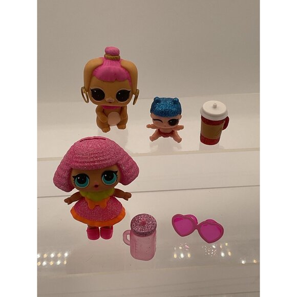 LOL Surprise Doll Set Accessories Lil Sister Pet With Cups & Glasses - Picture 1 of 2